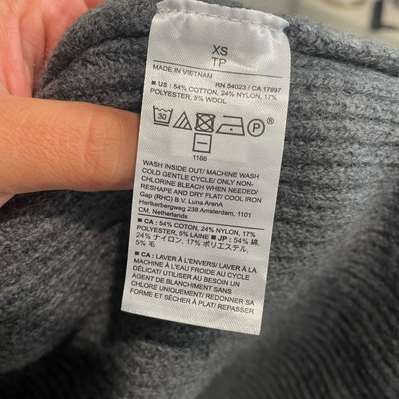 Banana Republic sweater - Picture 3 of 4